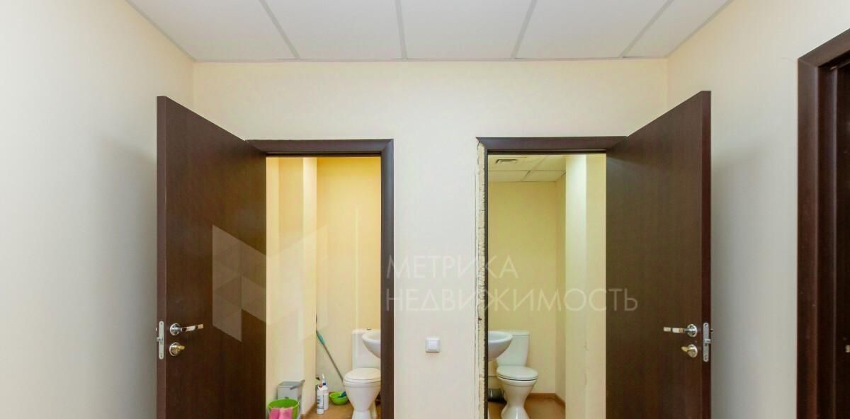 свободного назначения г Тюмень р-н Центральный ул Мельникайте 2к/7 фото 13