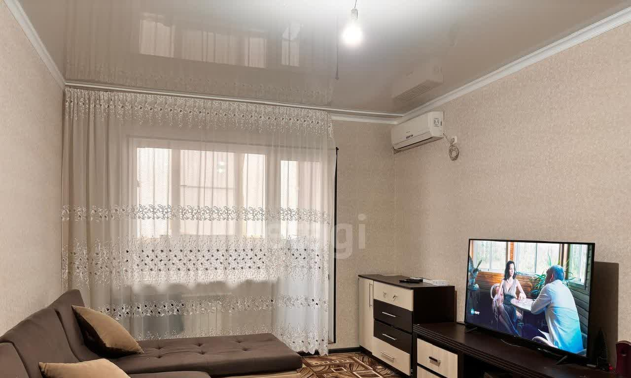 квартира г Астрахань м-н, Бульварная, Бабаевского, 6 фото 1