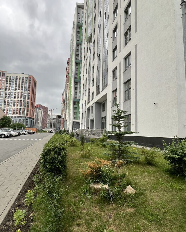 квартира г Екатеринбург Чкаловская ул Мартовская 198 фото 1