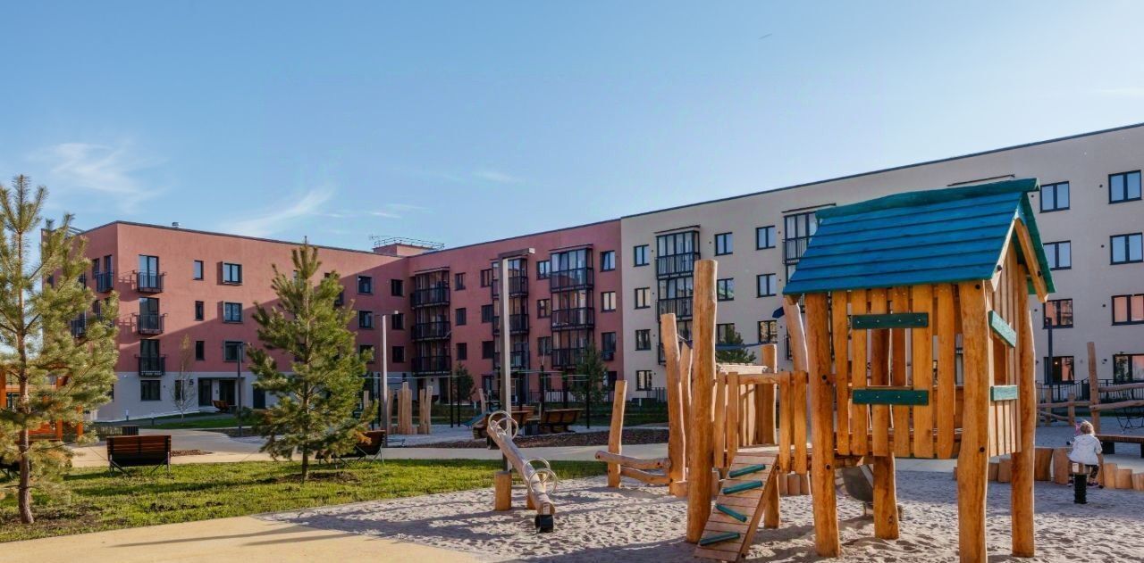 квартира г Тюмень р-н Калининский ул Александра Звягина 4 фото 10