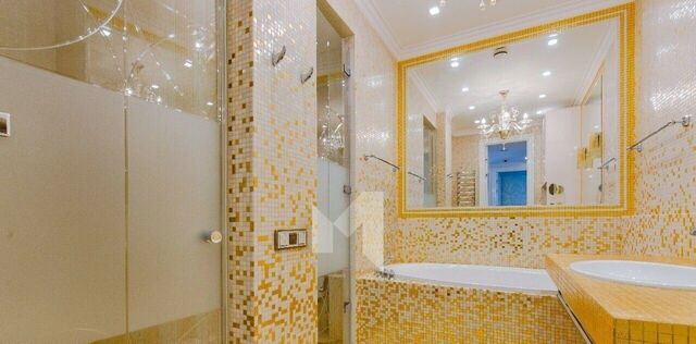 метро Кузнецкий Мост б-р Цветной 2 фото