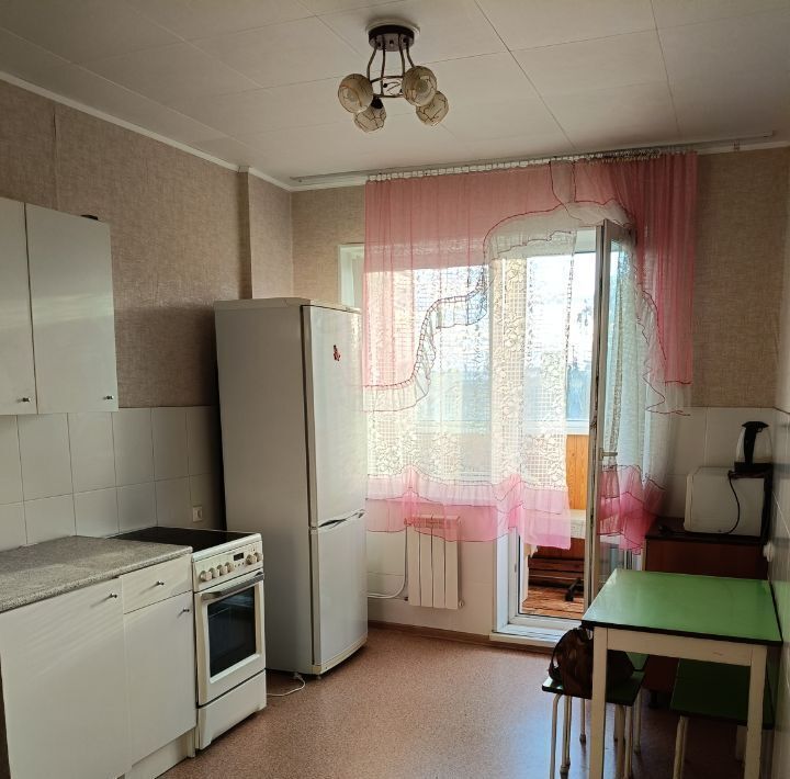 квартира г Челябинск р-н Курчатовский ул Молодогвардейцев 38а фото 1