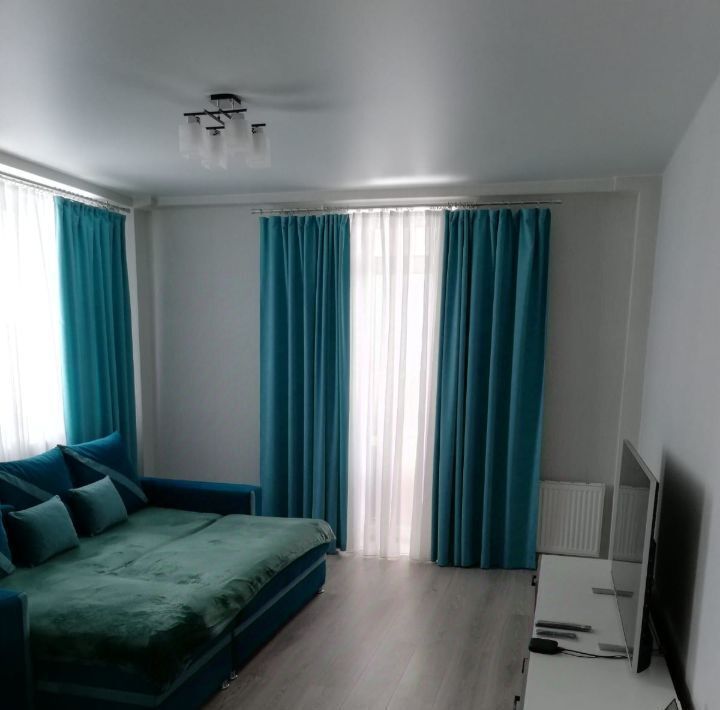 квартира г Омск р-н Кировский б-р Архитекторов 1в Кировский АО фото 2