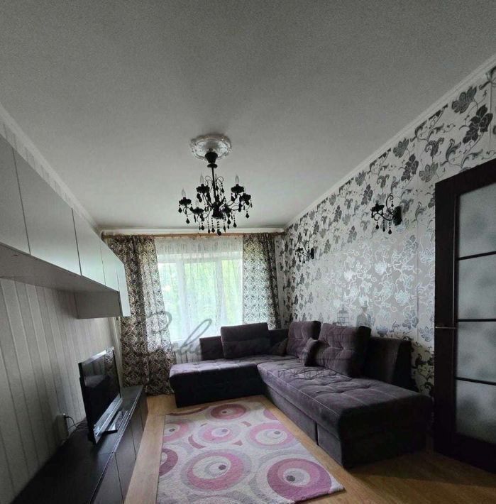квартира г Старый Оскол Рудничный микрорайон 12А фото 1