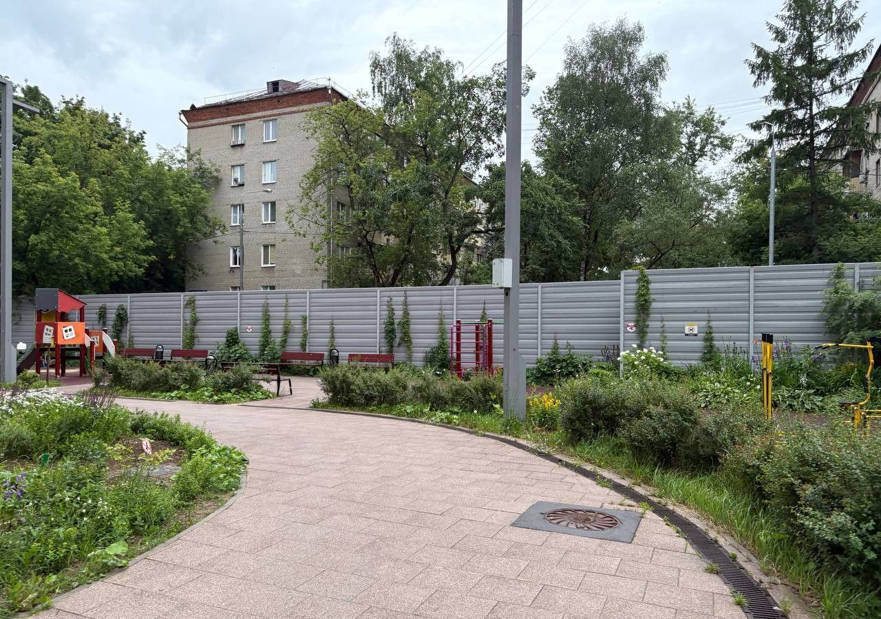 квартира г Москва метро Фонвизинская ул Академика Комарова 13 фото 11