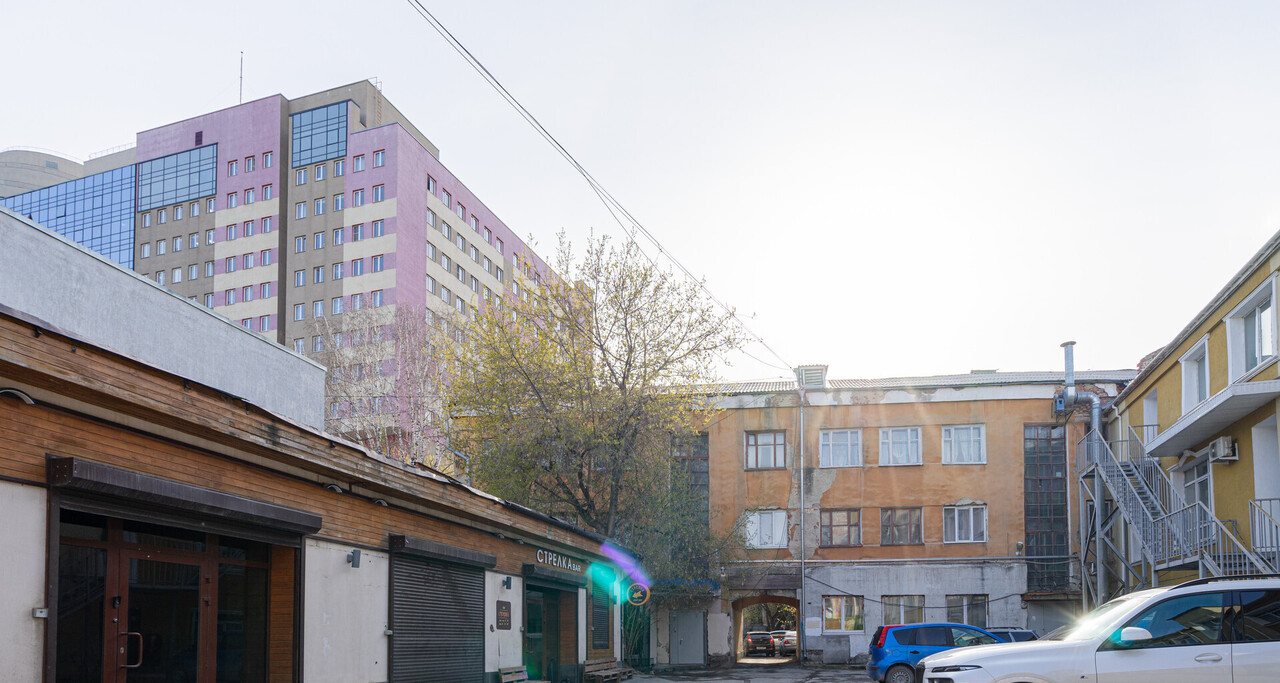 квартира г Екатеринбург р-н Ленинский ул 8 Марта 18 Площадь 1905 года, Центр м-н фото 15