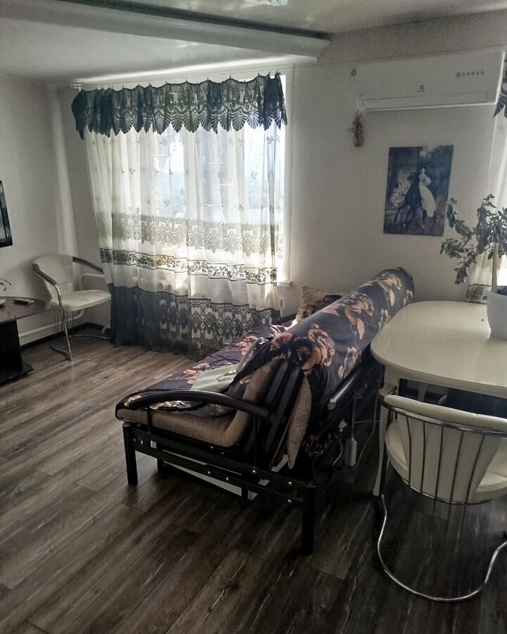 квартира г Тольятти р-н Автозаводский 31 квартал ул Революционная 7к/2 фото 2