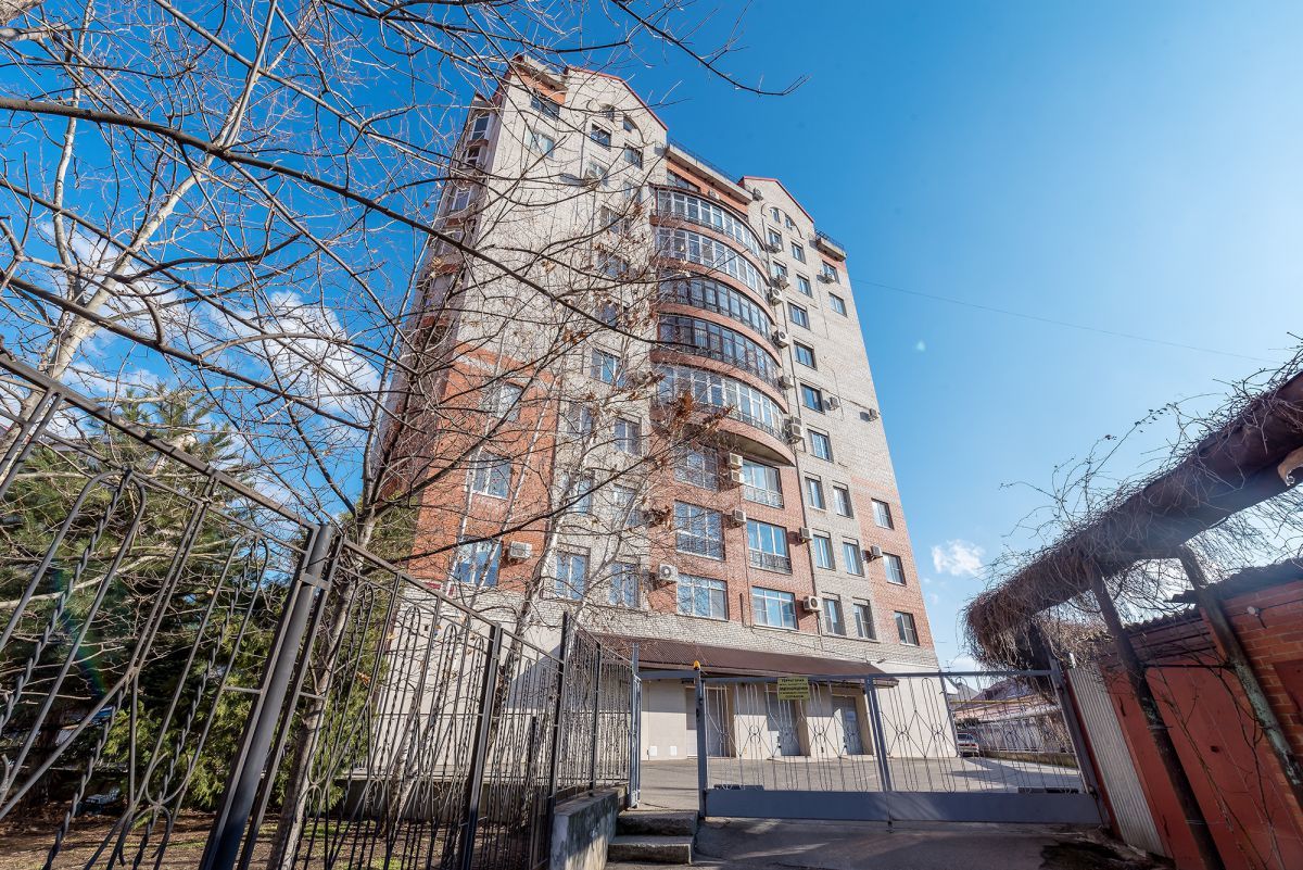квартира г Краснодар р-н Центральный ул им. Дзержинского 10/1 фото 1