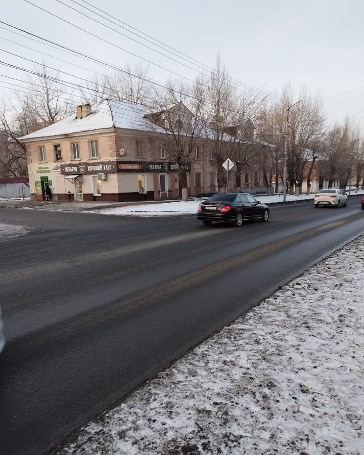 комната г Саратов р-н Волжский ул Соколовогорская 10 фото 2