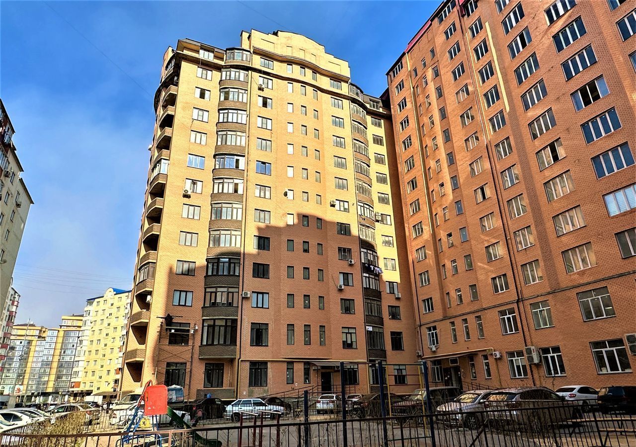 Продам трехкомнатную новостройку на улице Кавказской 4в в городе Каспийске  д. 4Б 103.0 м² этаж 11/14 6386000 руб база Олан ру объявление 83874983