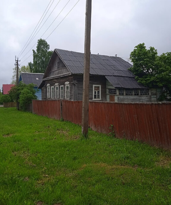 дом р-н Валдайский с Едрово ул Калинина фото 3