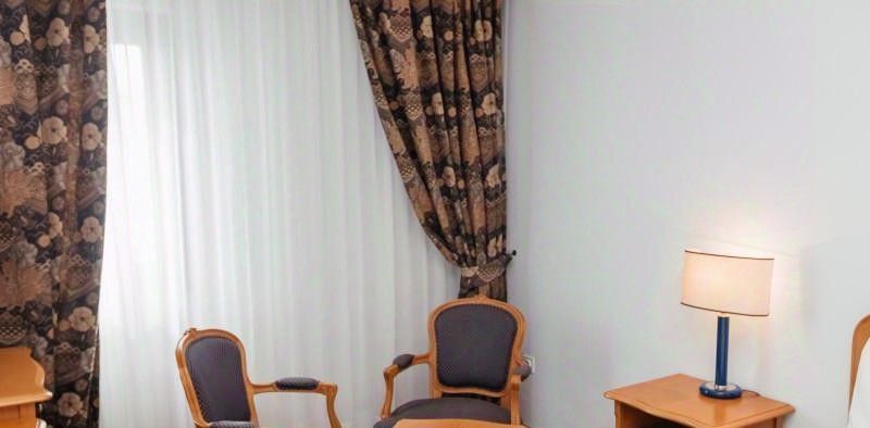комната г Тобольск р-н мкр 9 1 фото 3